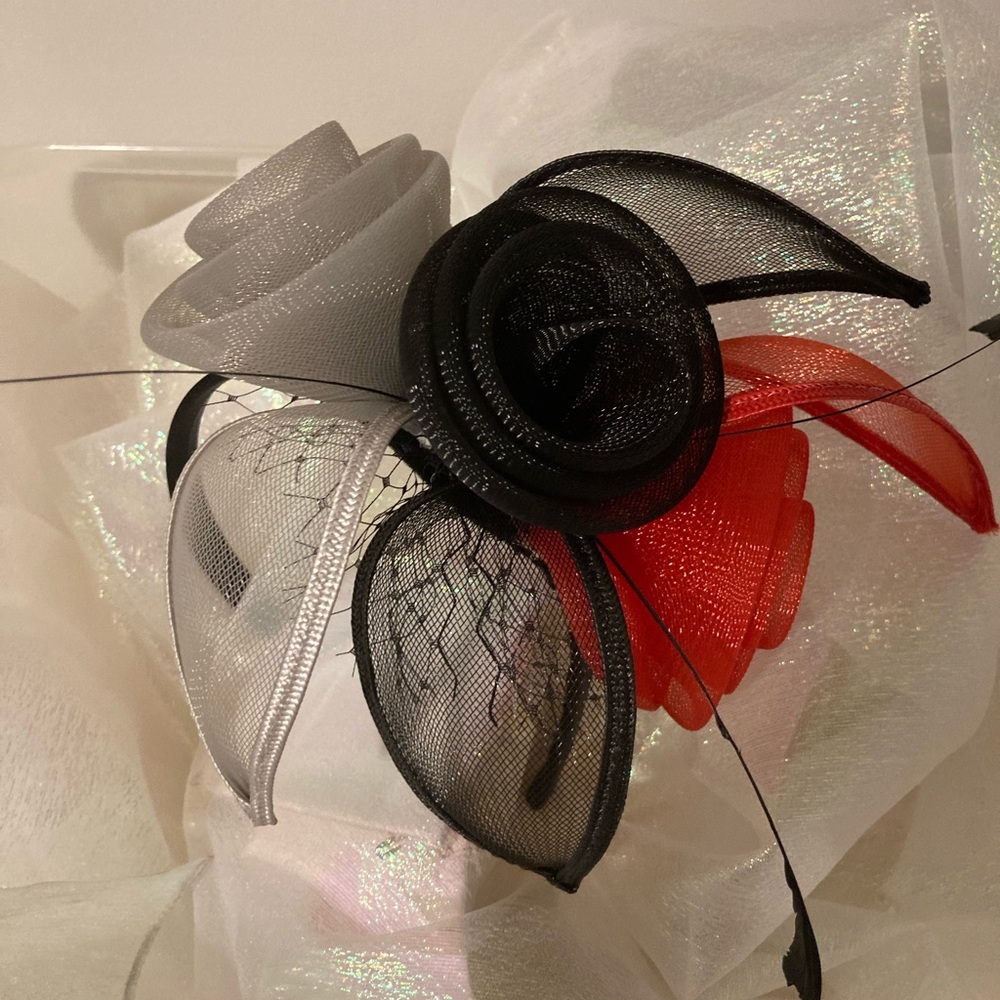 Vintage Fascinator :black, red, grey with black feathers